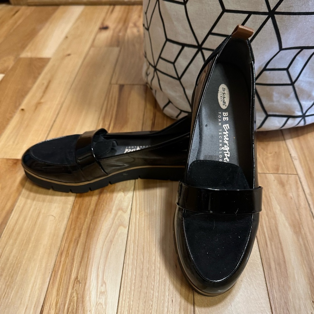 Dr Scholl’s patent and sueded microfiber black loafer